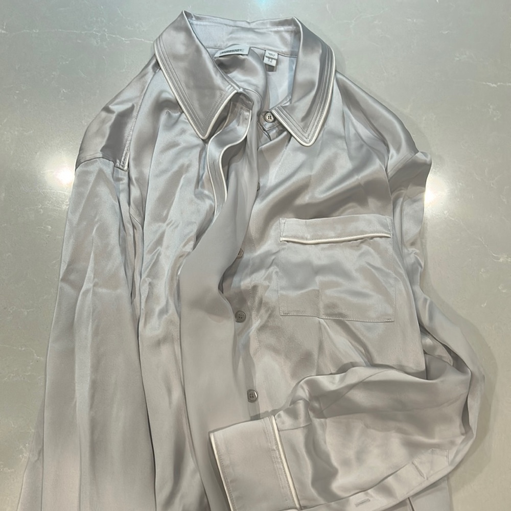 Burberry 100% silk size US 12